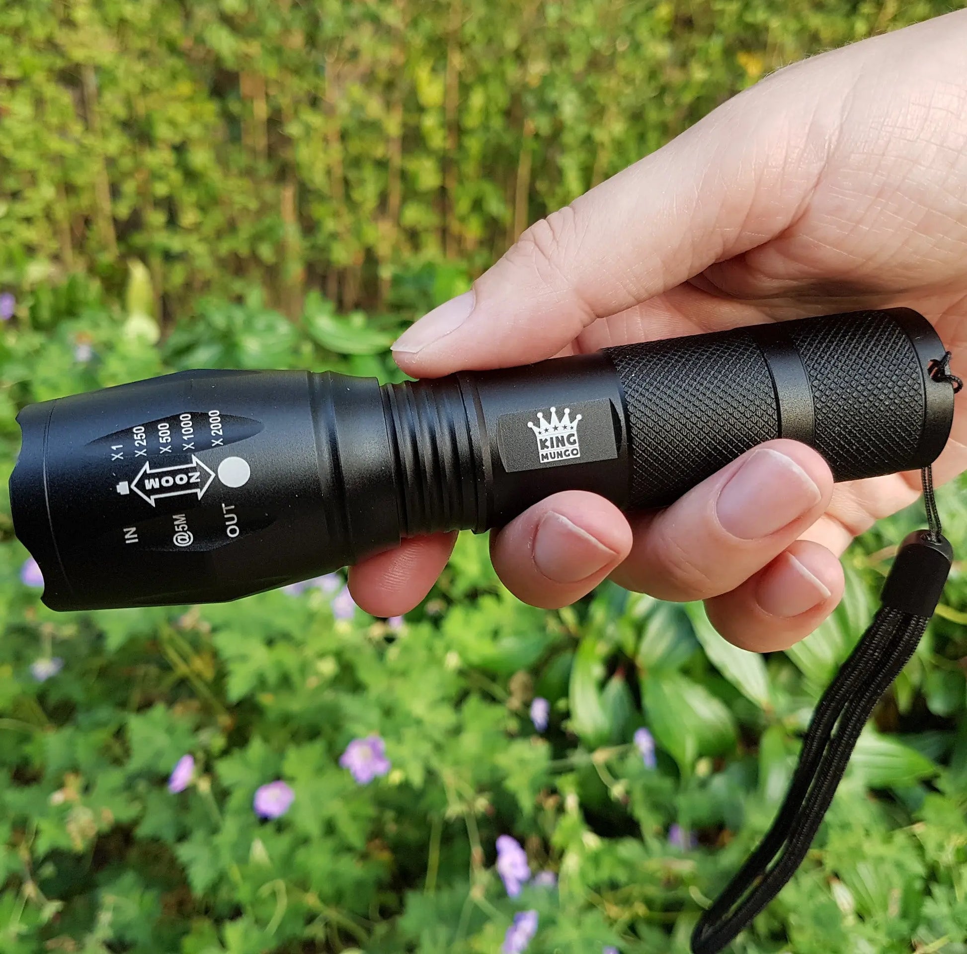 King Mungo KM-L12: Dé Tactische LED Zaklamp Oplaadbaar King Mungo